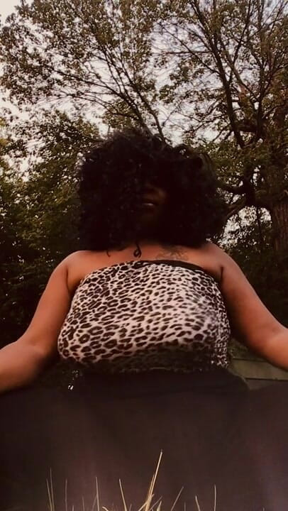 Owie Gold: Apenas gozando em torno de Pt. 2