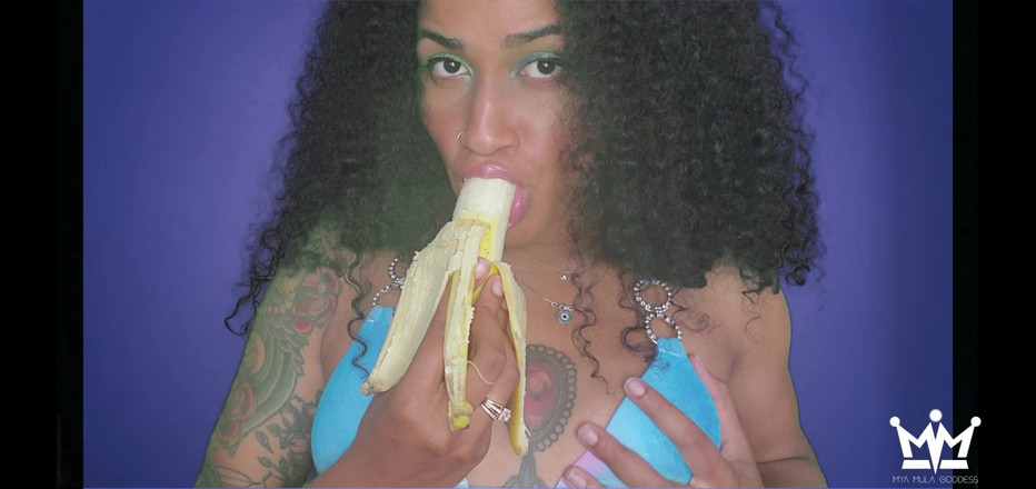 Mya Mula Goddess: Non ami solo le mie labbra?
