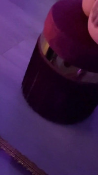 Kısa etekli erkek delisi yarak emiyor ve sikişiyor