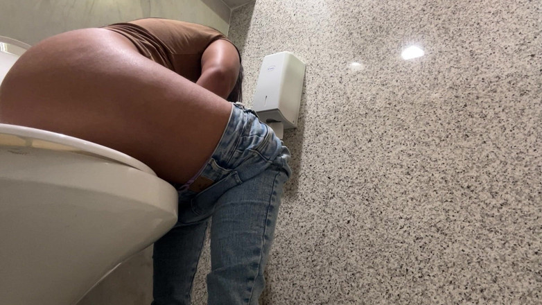 AngelNovinha: Latina Cumming in Public Bathroom, Got Excited and Came in...