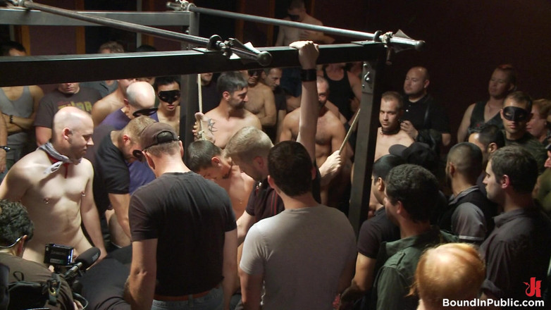 Bound in public: Live Shoot : B. Et 200 mecs excités à une soirée Week-end de...