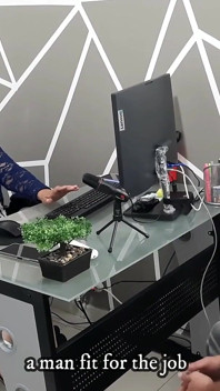 I Fuck the Manager of a Company to Help Me Get a Job-porn in Spanish