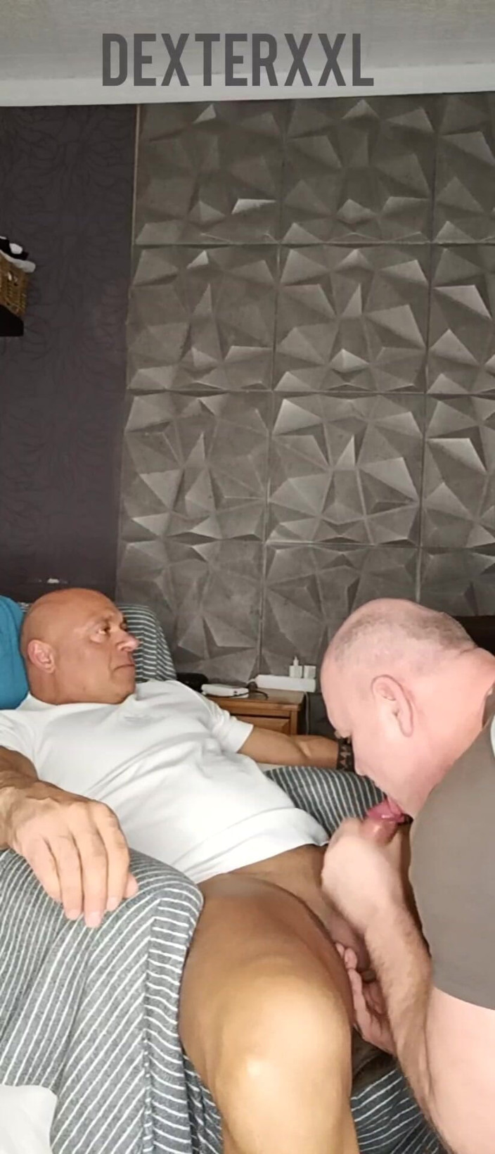 Mr. Guru: Dexterxxl succhiami il bodybuilder sedotto
