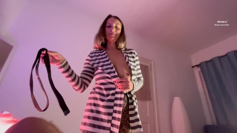 Crypto Mommy: Stiefmoeder en Lil Dick Adventures