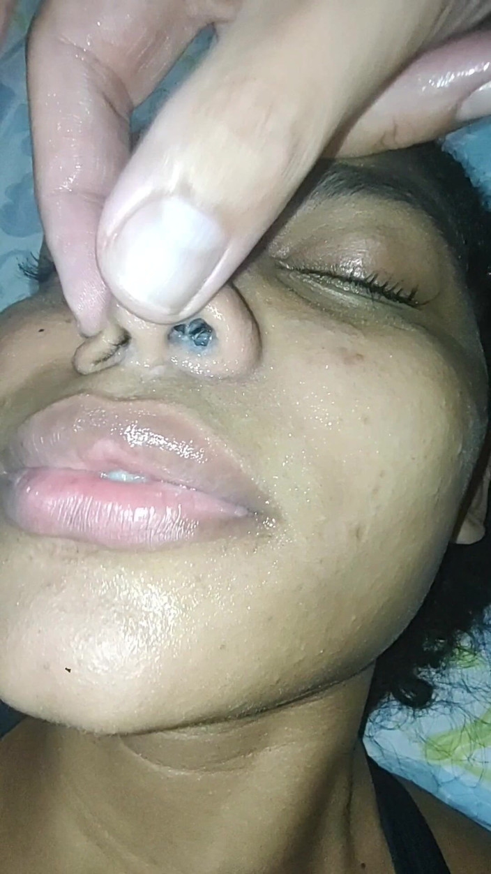 Pietro Montoya: 深喉和吮吸我的球，直到他射在她的鼻子里