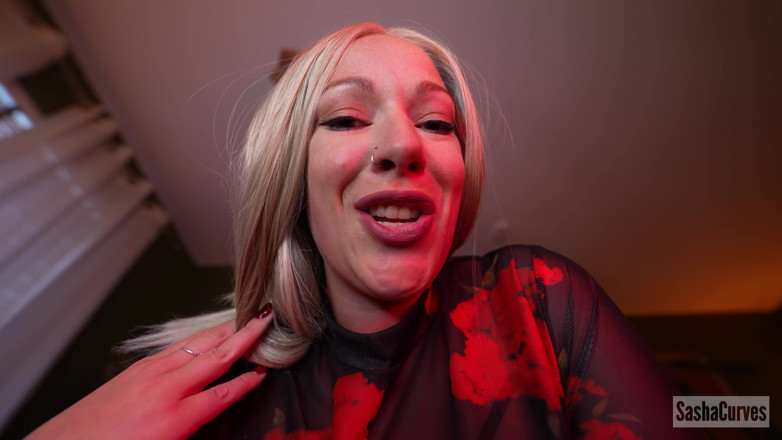 Sasha Curves: The Giantess Tape