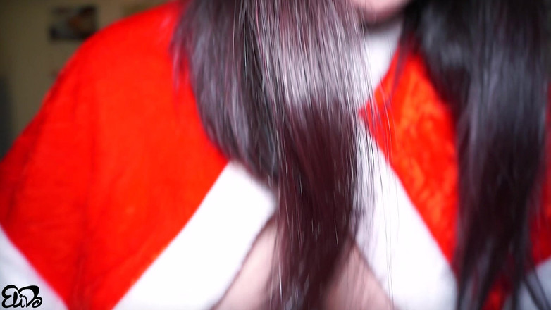 ElivaLove: POV: Ciężarny Mikołaj opiekuje się twoim kutasem!