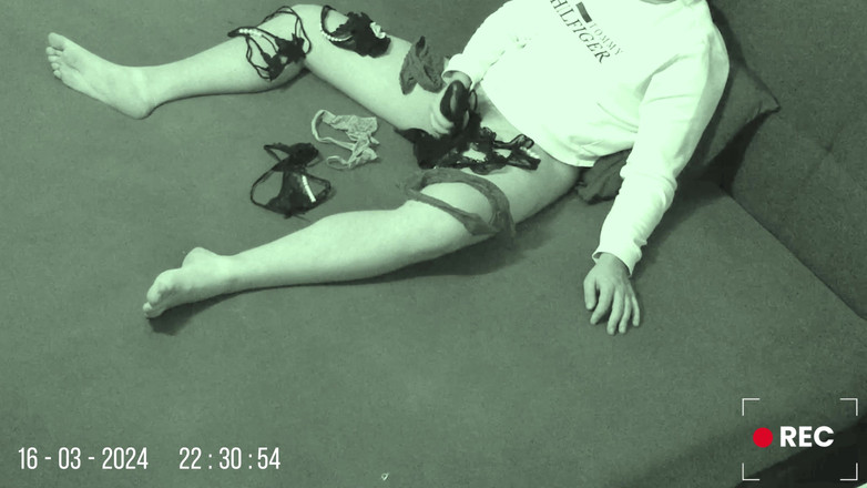 Lucas Nathan King: Le mutandine della sorellastra che annusano