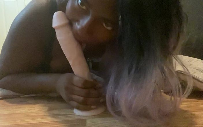 Kaylah Rose: Blowing my 10.5 dildo