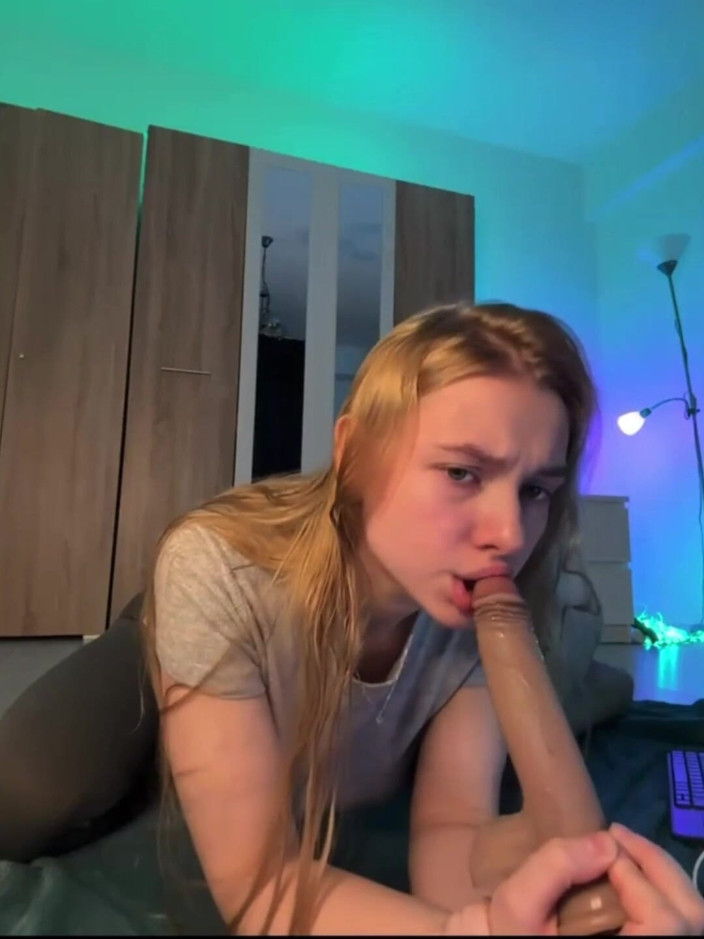 JuiceLussie: Zum ersten mal anal fistet und masturbieren sie die muschi