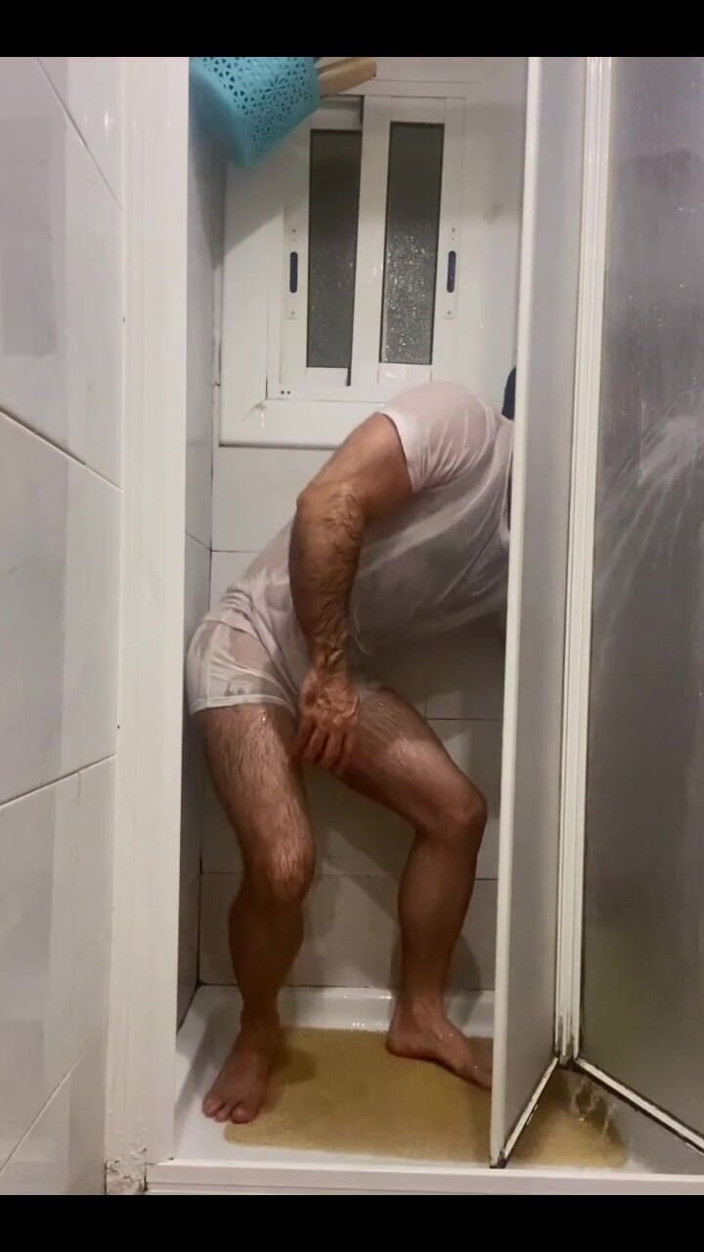 Kike gil: Shower Shower Time