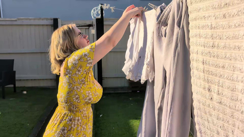 JessieHH: ママの家事無料 SFW