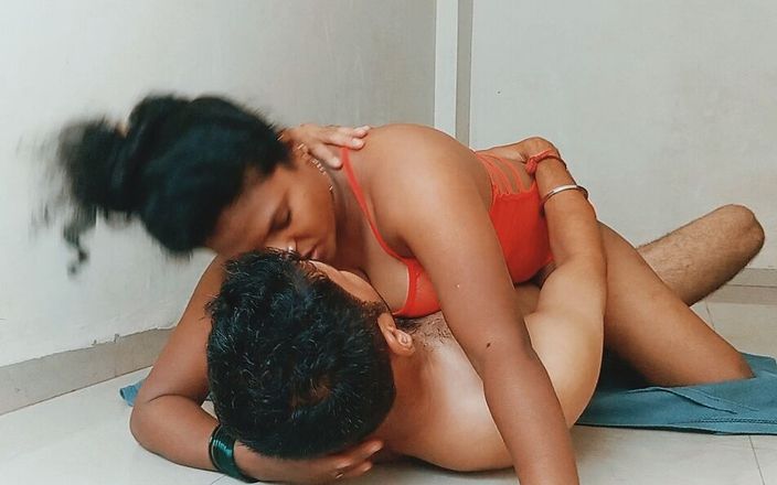 Harder299: Indiancă desi bhabhi cu pizdă strâmtă futută de vecin