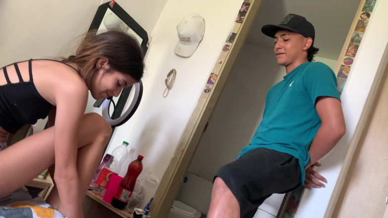 TUflacasex123: I Go Into My Stepsister's Room to Her and Her...