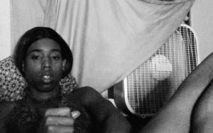 LordDashunKH: Black &amp; White Vibrator Sesh