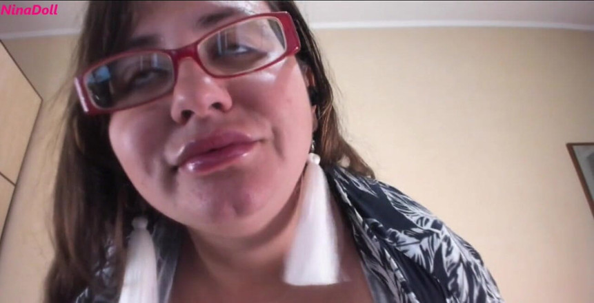 Nina Doll: 正しい方法でそれらを跳ね返らせてください