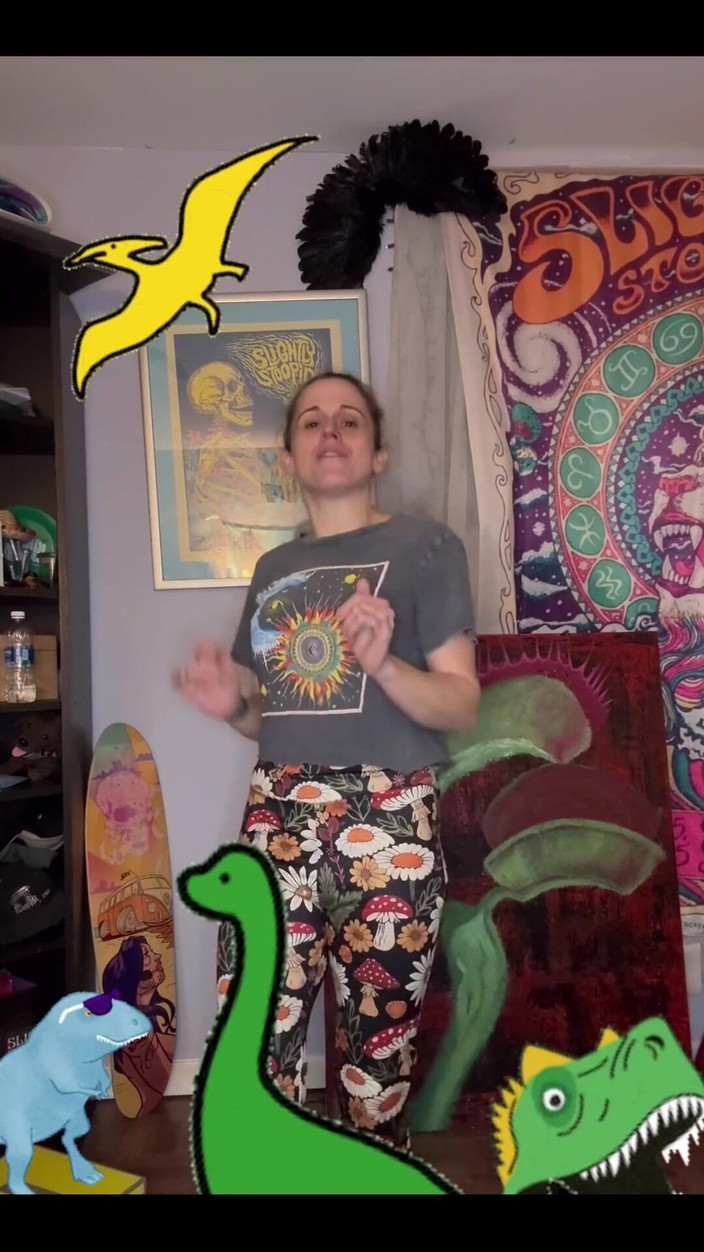 Suzy Wylde: Wij zijn Dino dansend!