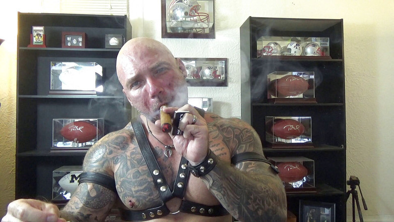 MasculineJason - Jason Collins: Dominación/cuero/fumar/amo/esclavo!