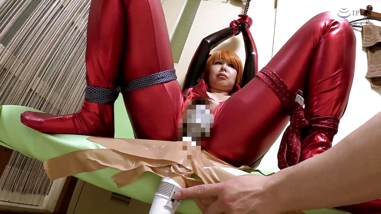 Raptor Inc: Yaşlı evli kadınların kostümlü oyunu! Sade bir evliye Evangelion'dan Asuka...