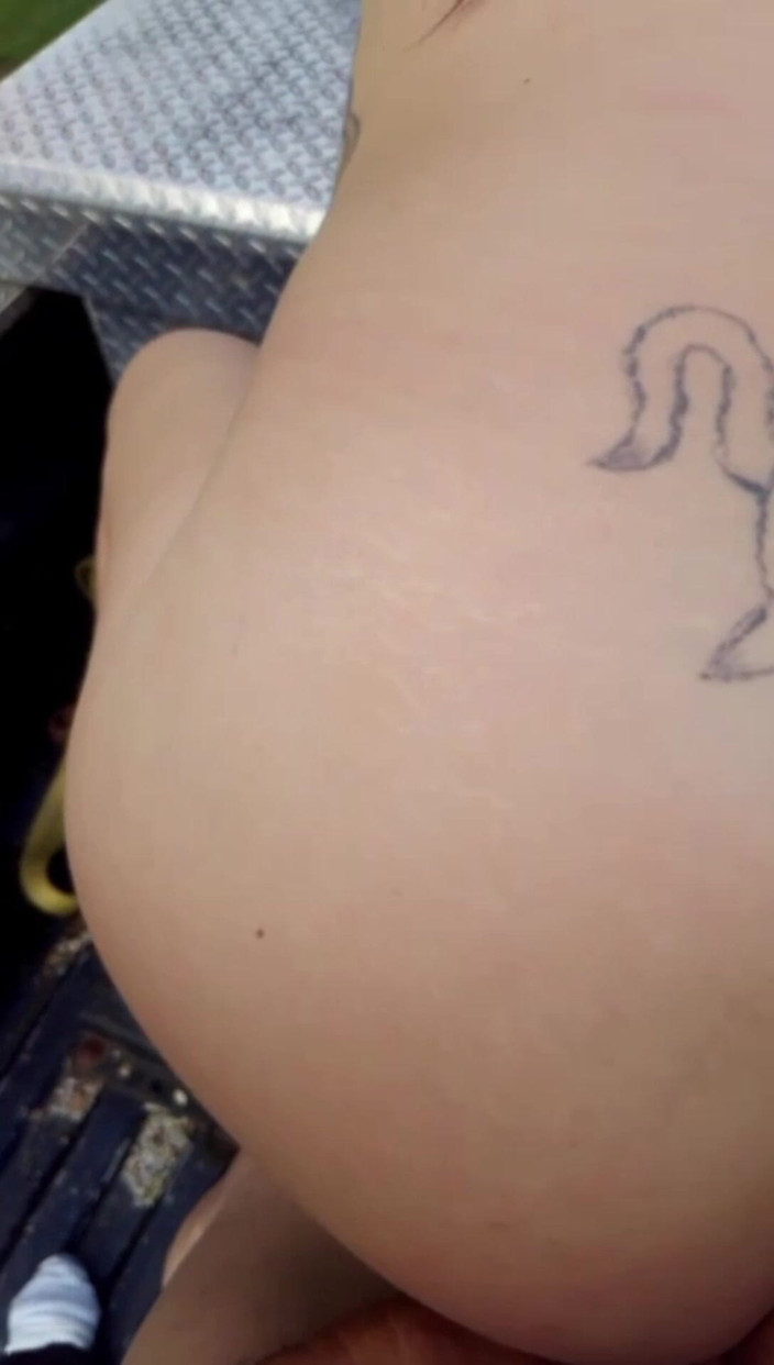 JolisaXXX: Kamyonumda sikişiyorum