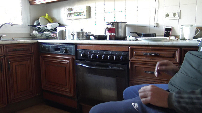 Stepmom Susan: Dojrzała macocha jej napalone pasierby spust po masturbacji