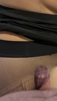Frotando Polla En Los Pies Y El Culo En Medias