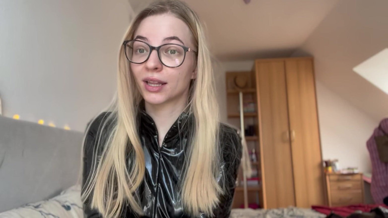 Goddess_Bella_Rae: Why Every Man Should Wear a Chastity Device