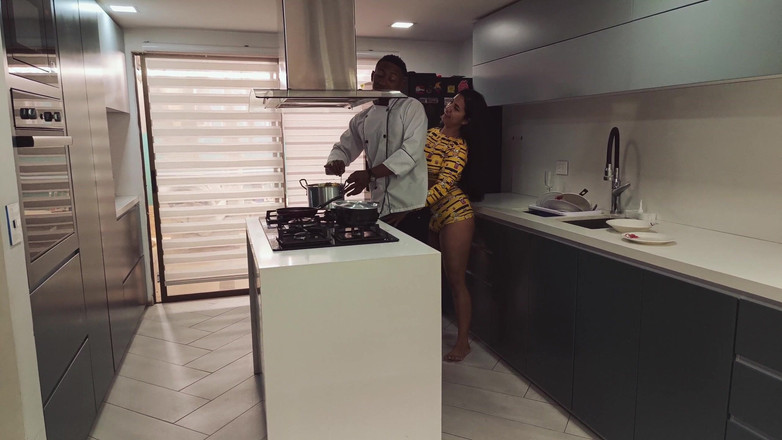 Rioc69: डिनर रसोइया खाती है