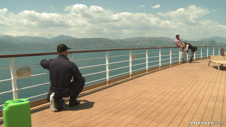 Private.com: angell privato e il suo uomo litigano, che porta a...