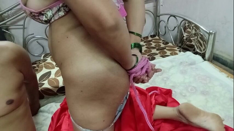 Rangeeli_Mangala: Desi stepudad svázala bhabhi a tvrdě ji