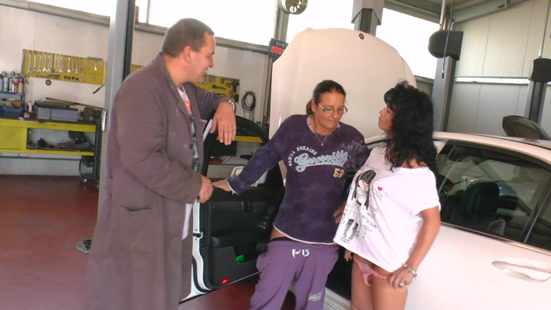 Erotic Club: Sex Party in the Car Garage