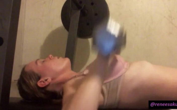 Renee Sakuya: Dumbell Bench Press