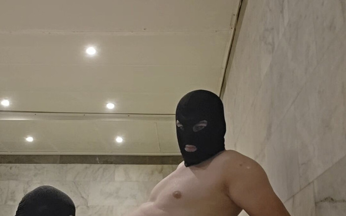 Gokmen Yaman: Kurdische Schwule Ficken Sich Gegenseitig Im Türkischen Bad.