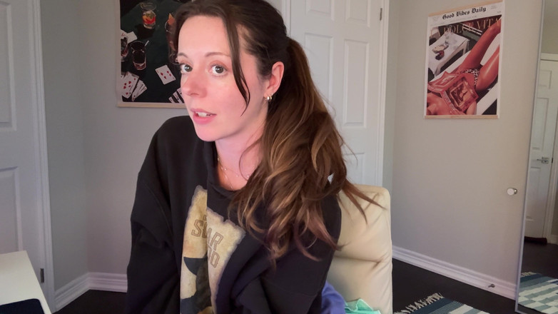 Nadia Foxx: Nevlastní sestra roztáhne svou kundičku a zadek pro tebe!