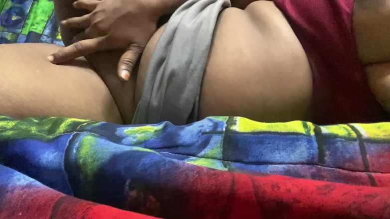 Angoori: Mallu Girl Pussy Fingering