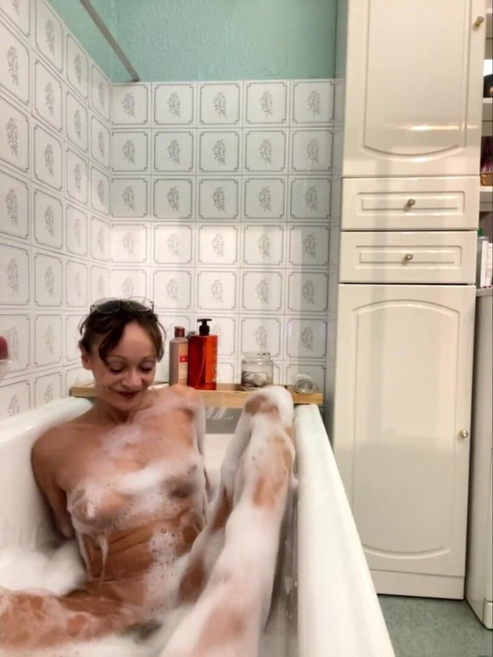 Chris06d22: Bubble Bath