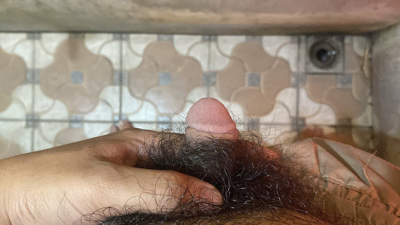 Jackson World: Aku lagi asik masturbasi di kamar mandi mantanku