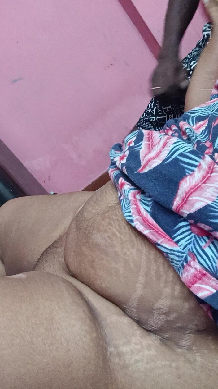 Reshmahotever: Moje žena sexy prstění okurky a šukání mého ptáka