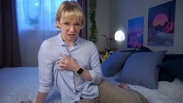 Jolie Lyon: Babysitter Wants to Be Impregnated