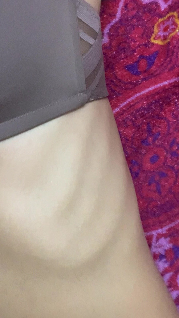wickedriya: 부엌에서 처음으로 그녀를 따먹고 내 안에 들어와달라고 부탁하는 내 작은 의붓여친.