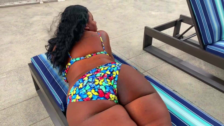 Exclusive Dirty Diana: 더티 다이애나 수영복 섹스