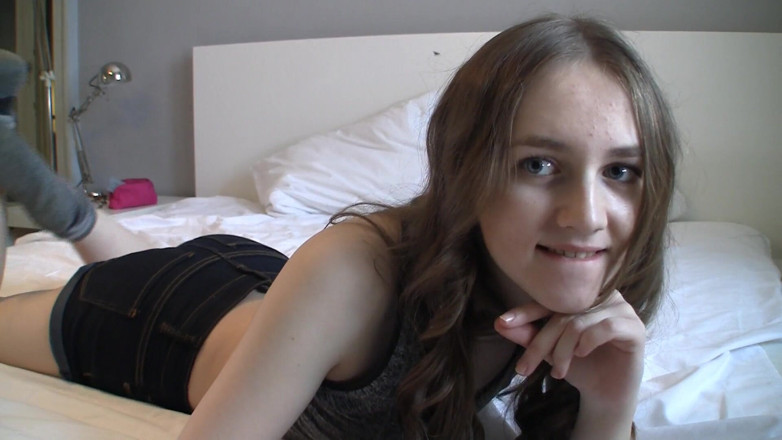 Dirty fantasy: Petite Stepdaughter Masturbates Her Pussy