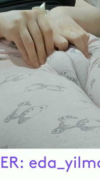 Camel Toe- Puffed Pussy- Swollen Pussy- Big Pussy- Turkish MILF- Turkish Porn- Pajamas