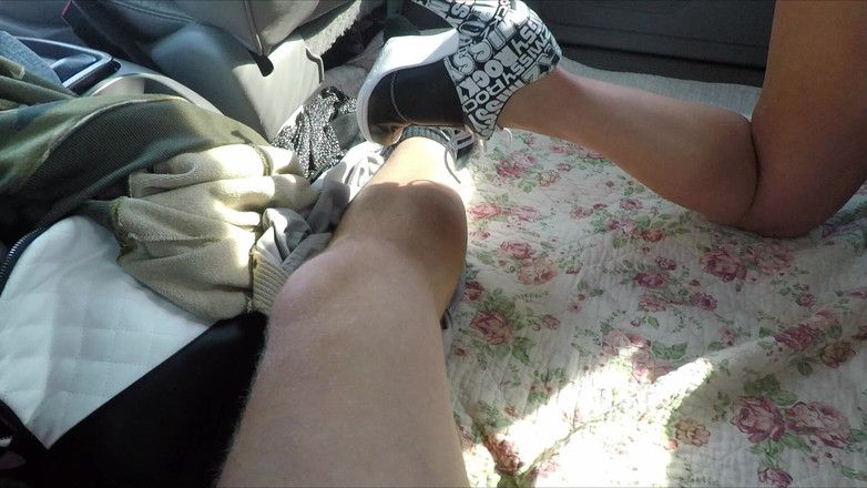 Miley Weasel: Sexy blondýnka je ošukaná do zadku při mytí auta !!