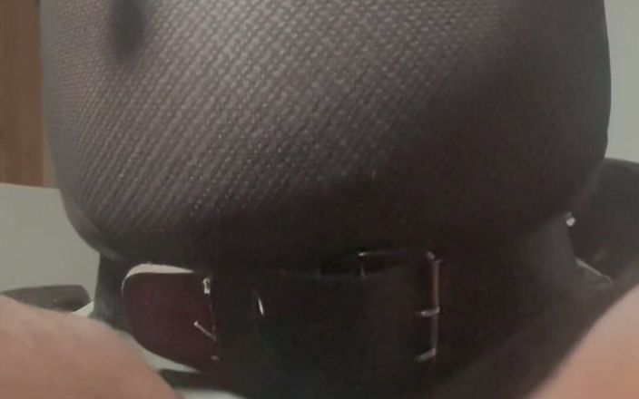 Black mature kinky muscle: Quần đùi da bó sát kích thích đồ chơi &amp; titpump flex show