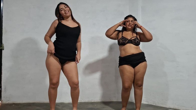 SugarPose: Dos chicas latinas culonas se desnudan y bailan juntas