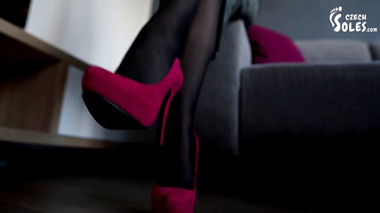 Czech Soles - foot fetish content: Śmierdzące pończochy nauczyciela