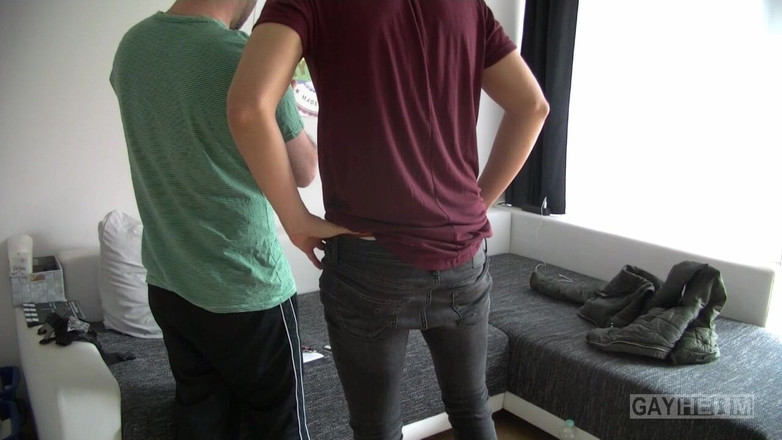 GAYheim: Uji Bakat Pelakon Dengan Comel Berambut Perang Berusia 19 Tahun