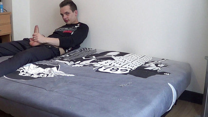 Jess Royan XXX: Französischer typ wird in paris ohne gummi von einem massiven...