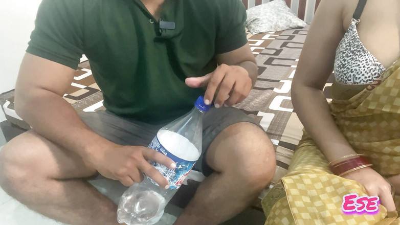 Sammy Sins: L’amant de bhabhi est venu en tant que livreur